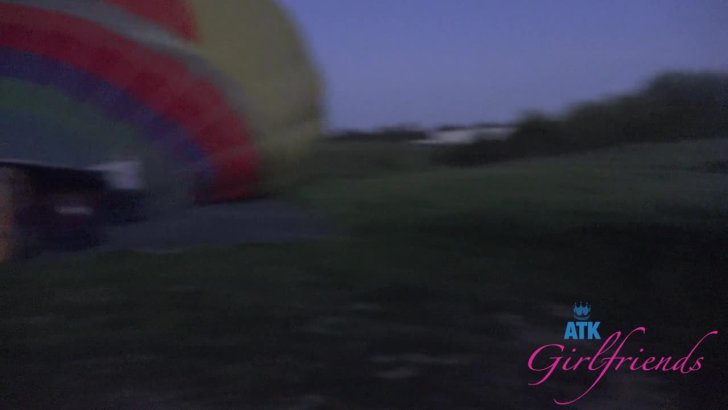 Превью Неплохая прогулка с очень развратной тёлочкой № 47411