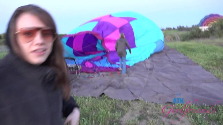 Неплохая прогулка с очень развратной тёлочкой