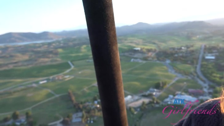 Превью Неплохая прогулка с очень развратной тёлочкой № 47411