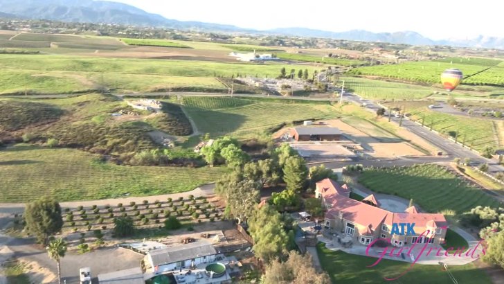 Превью Неплохая прогулка с очень развратной тёлочкой № 47411